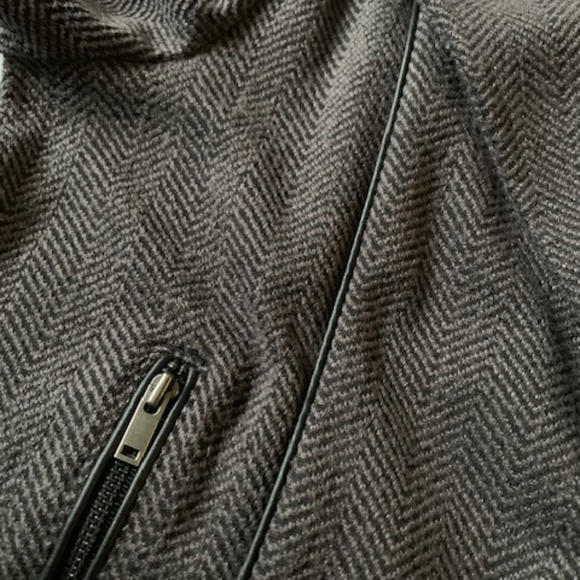 Chevron knit MOTO jacket with faux leather trim - Picture 5 of 6